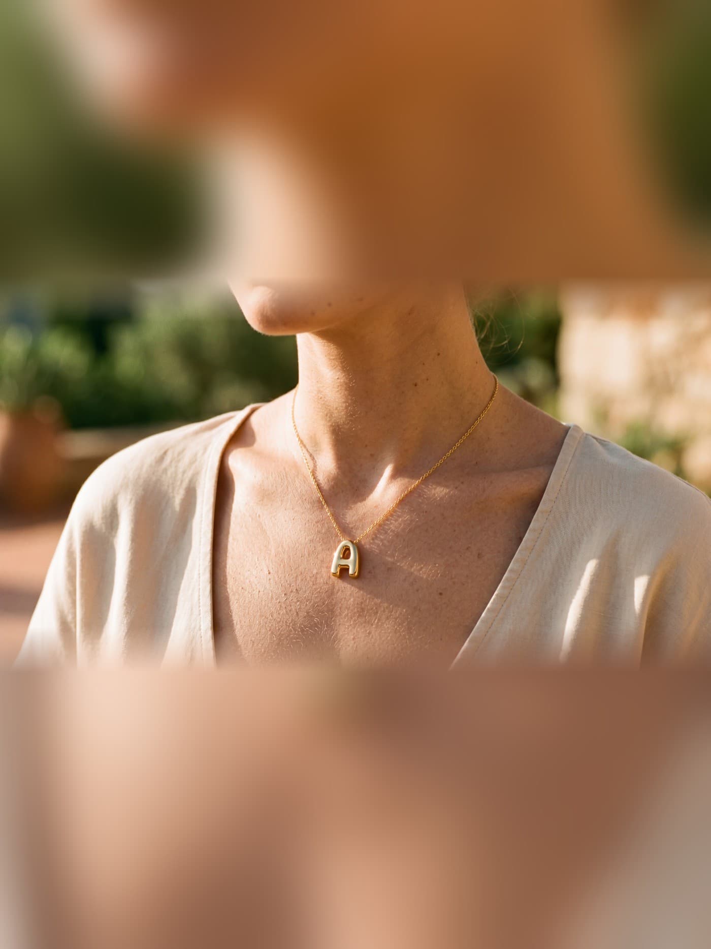 Collar Inicial, puesto
