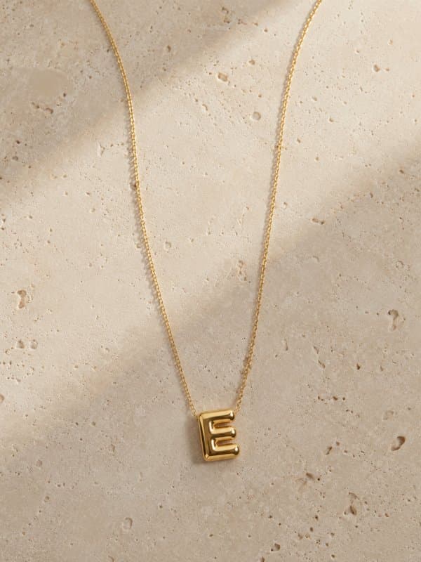 Collar Inicial (e)