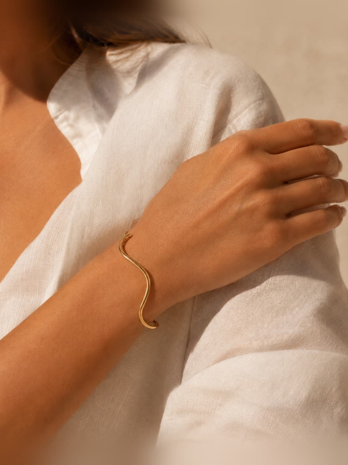 Brazalete Onda, puesto